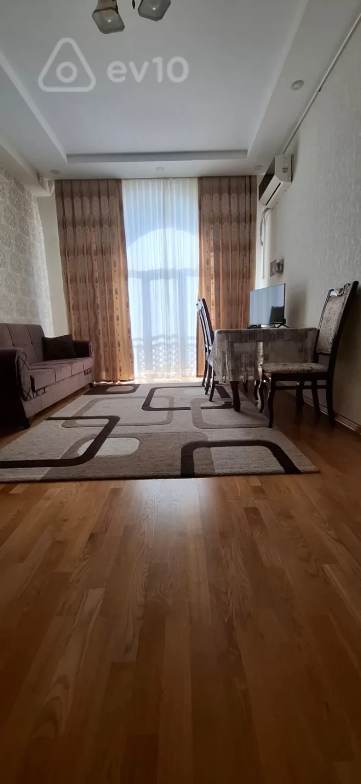 Kirayə verilir 2 otaqlı yeni tikili 50 m²