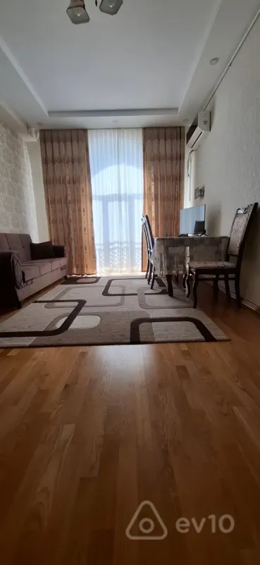 Kirayə verilir 2 otaqlı yeni tikili 50 m²