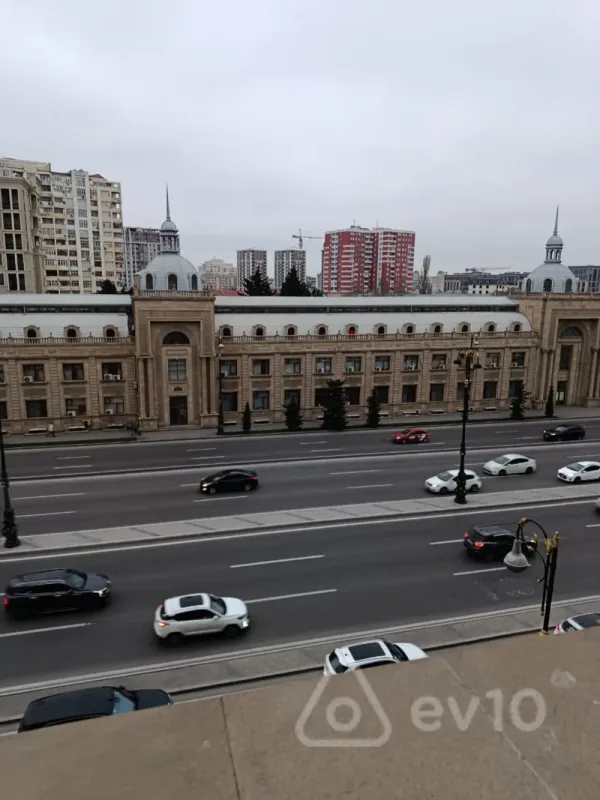 Kirayə verilir 3 otaqlı yeni tikili 110 m²