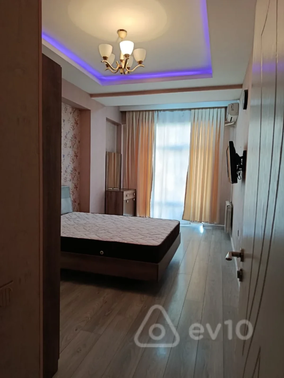 Kirayə verilir 3 otaqlı yeni tikili 110 m²