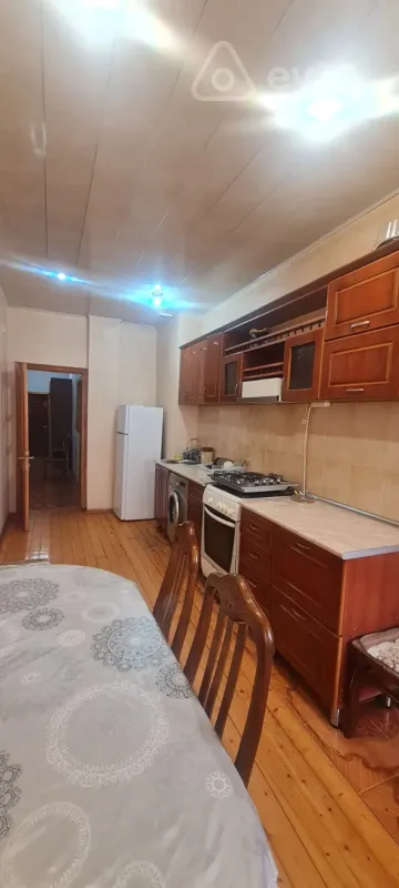 Kirayə verilir 3 otaqlı yeni tikili 90 m²