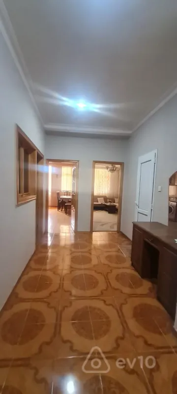 Kirayə verilir 3 otaqlı yeni tikili 90 m²