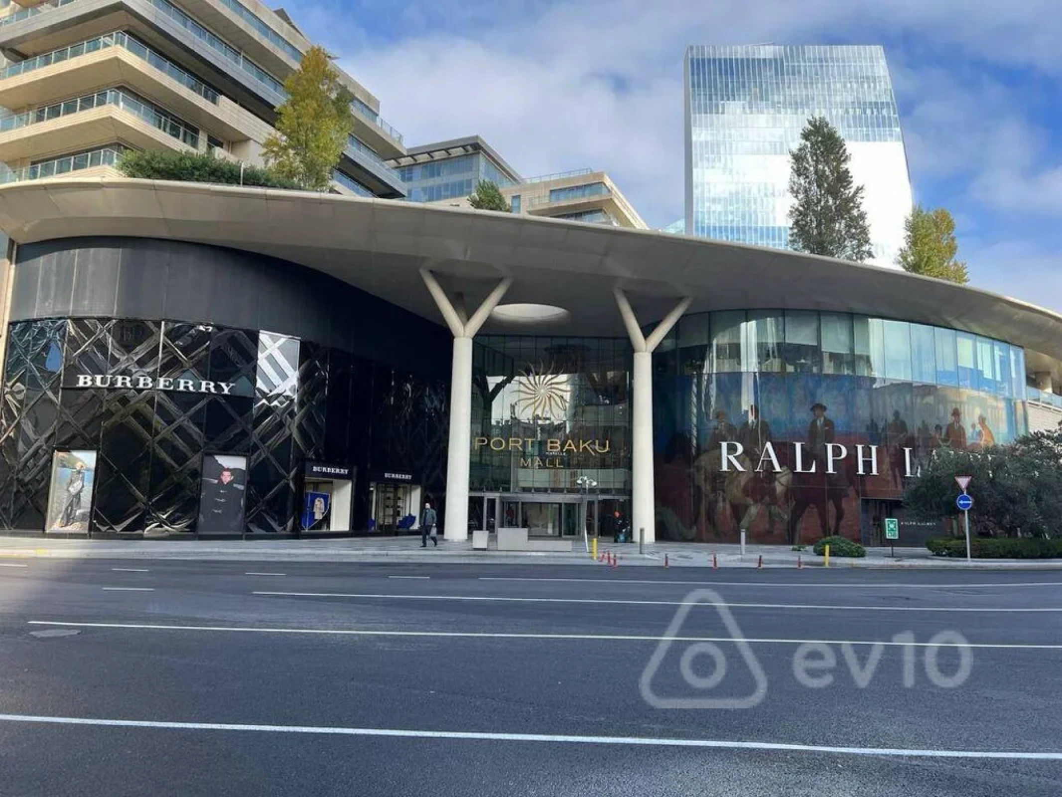 Satılır 2 otaqlı yeni tikili 90 m²