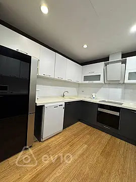 Satılır 2 otaqlı yeni tikili 90 m²