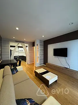 Satılır 2 otaqlı yeni tikili 90 m²