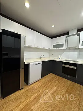 Satılır 2 otaqlı yeni tikili 90 m²