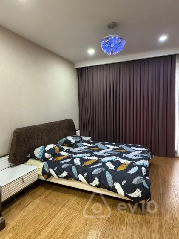 Satılır 2 otaqlı yeni tikili 90 m²