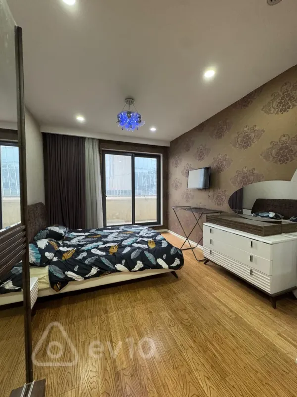 Satılır 2 otaqlı yeni tikili 90 m²