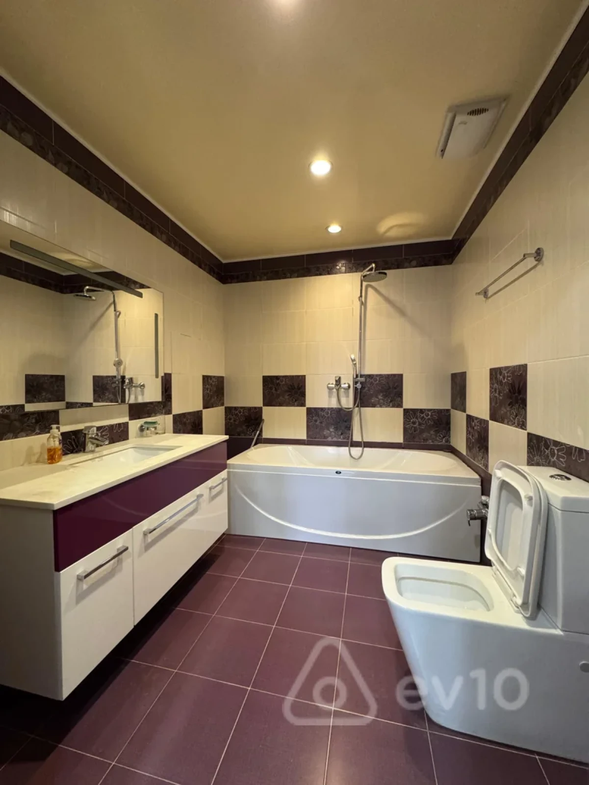 Satılır 2 otaqlı yeni tikili 90 m²