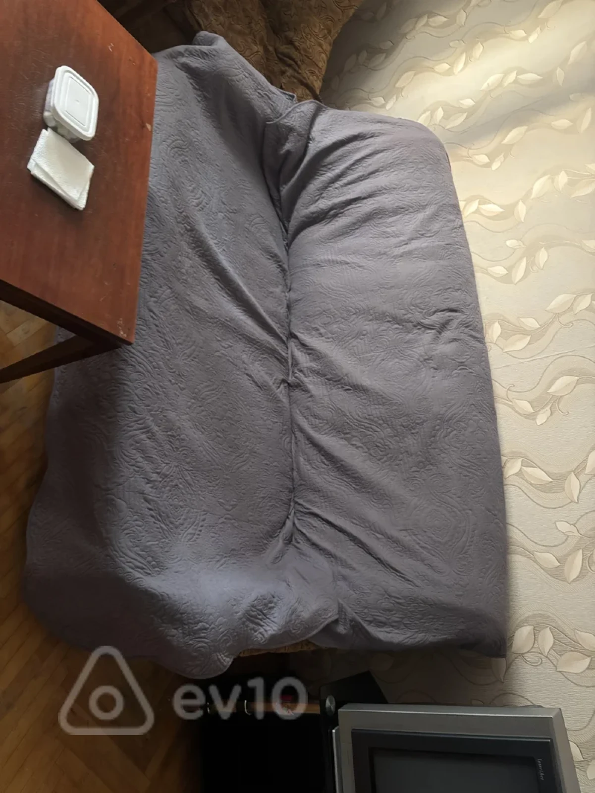 Kirayə verilir 2 otaqlı köhnə tikili 43 m²