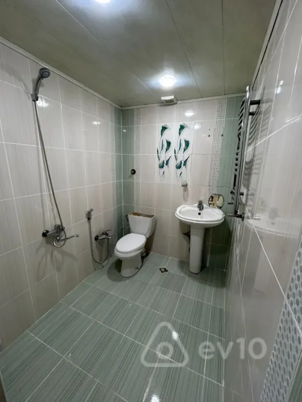 Kirayə verilir 2 otaqlı həyət evi 80 m²
