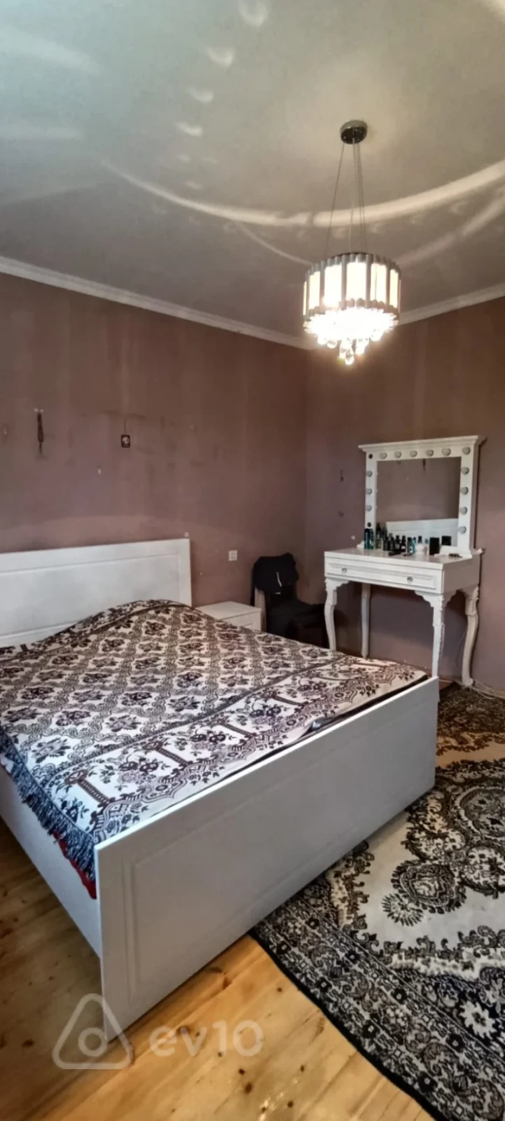 Satılır 3 otaqlı həyət evi 100 m²