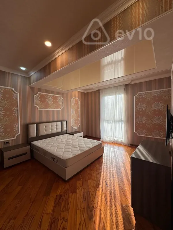 Kirayə verilir 5 otaqlı yeni tikili 320 m²