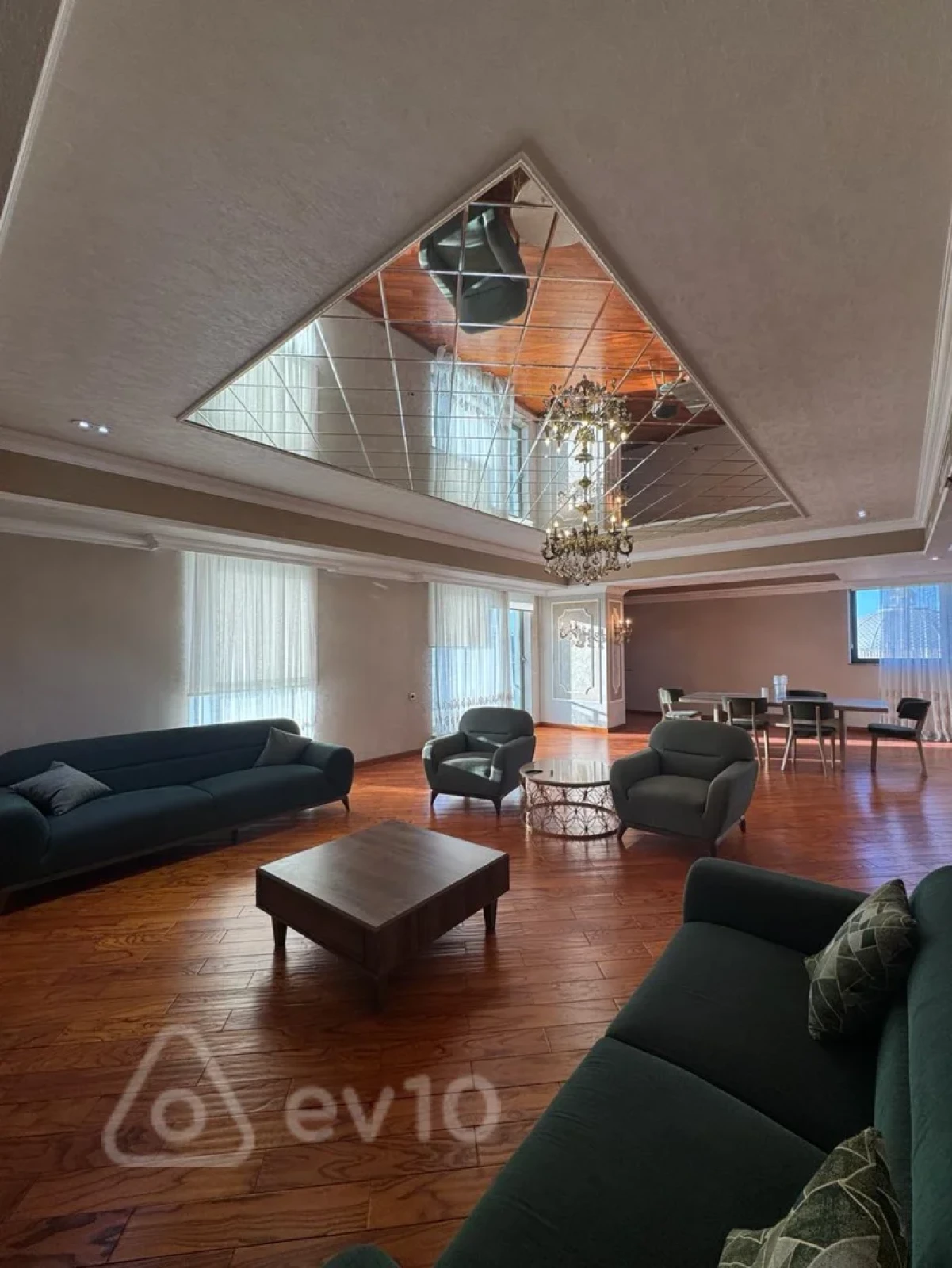 Kirayə verilir 5 otaqlı yeni tikili 320 m²