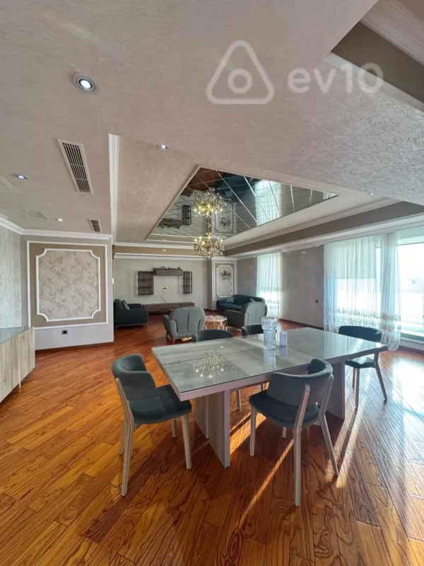Kirayə verilir 5 otaqlı yeni tikili 320 m²