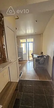 Satılır 2 otaqlı köhnə tikili 45 m²