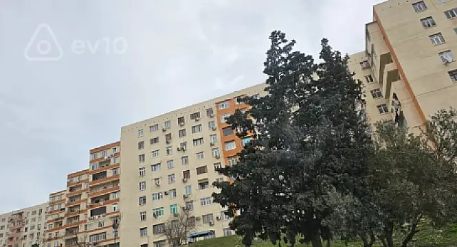 Satılır 2 otaqlı köhnə tikili 45 m²
