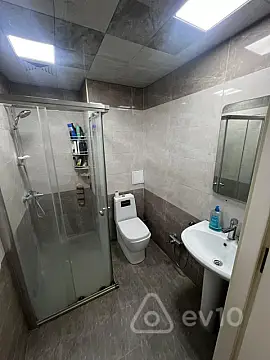 Satılır 2 otaqlı yeni tikili 65 m²