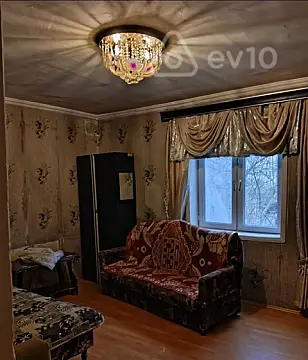 Kirayə verilir 2 otaqlı köhnə tikili 67 m²