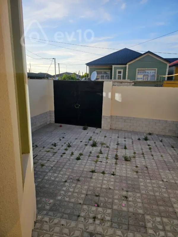Satılır 3 otaqlı həyət evi 100 m²