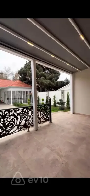 Satılır 5 otaqlı həyət evi 350 m²