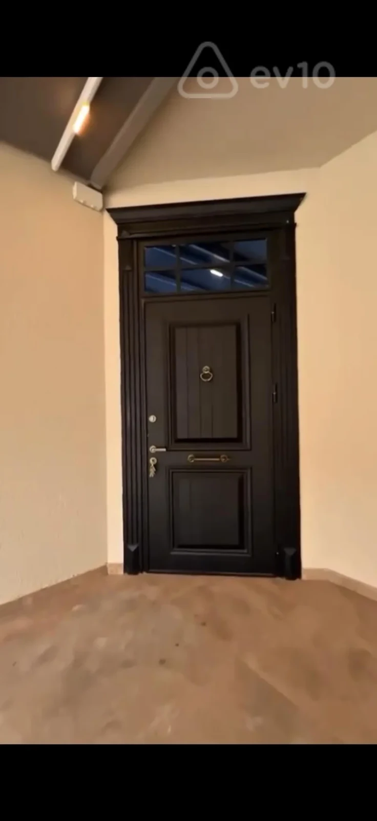 Satılır 5 otaqlı həyət evi 350 m²