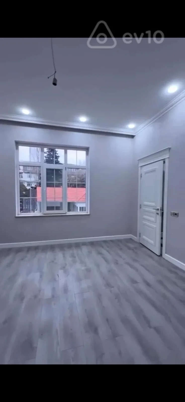 Satılır 5 otaqlı həyət evi 350 m²