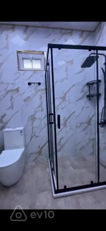 Satılır 5 otaqlı həyət evi 350 m²