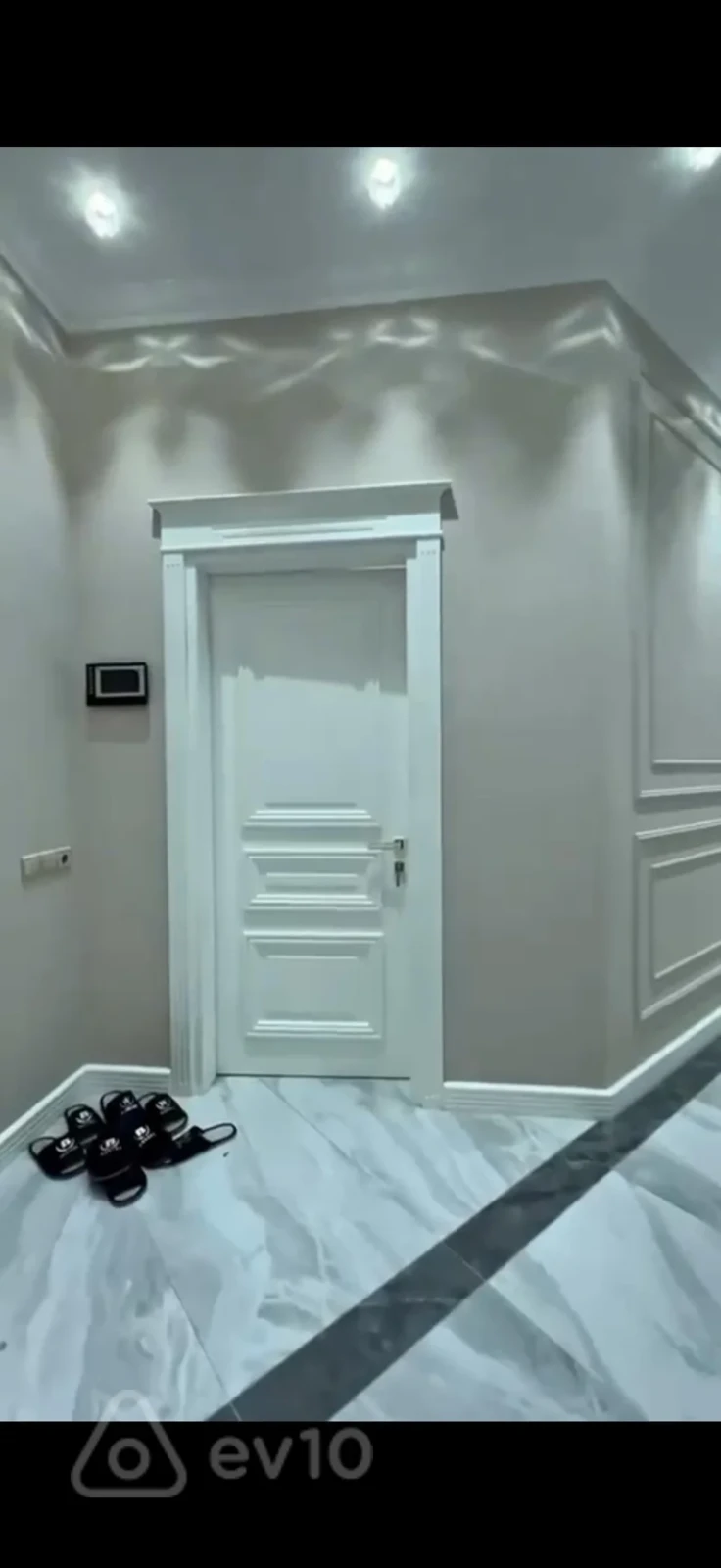 Satılır 5 otaqlı həyət evi 350 m²