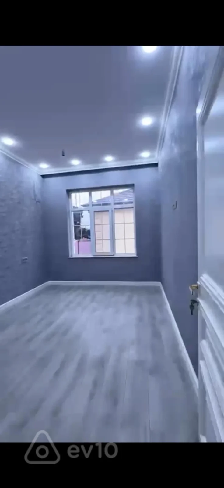 Satılır 5 otaqlı həyət evi 350 m²