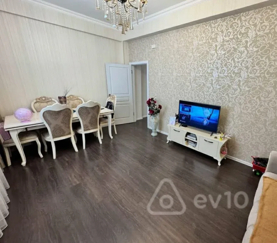 Satılır 2 otaqlı yeni tikili 65 m²