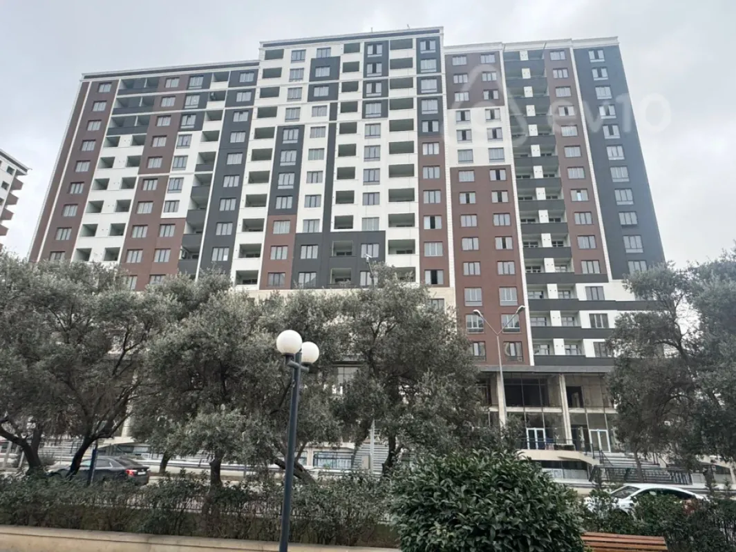Satılır 3 otaqlı yeni tikili 120 m²