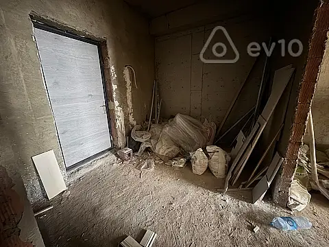 Satılır 3 otaqlı yeni tikili 120 m²