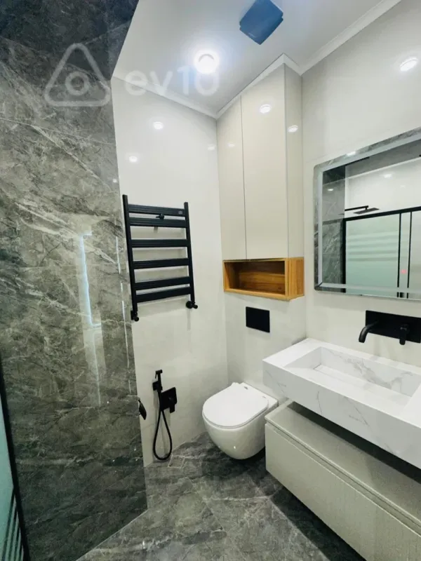 Satılır 2 otaqlı yeni tikili 77 m²