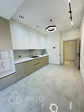Satılır 2 otaqlı yeni tikili 77 m²