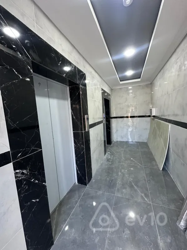 Satılır 2 otaqlı yeni tikili 77 m²