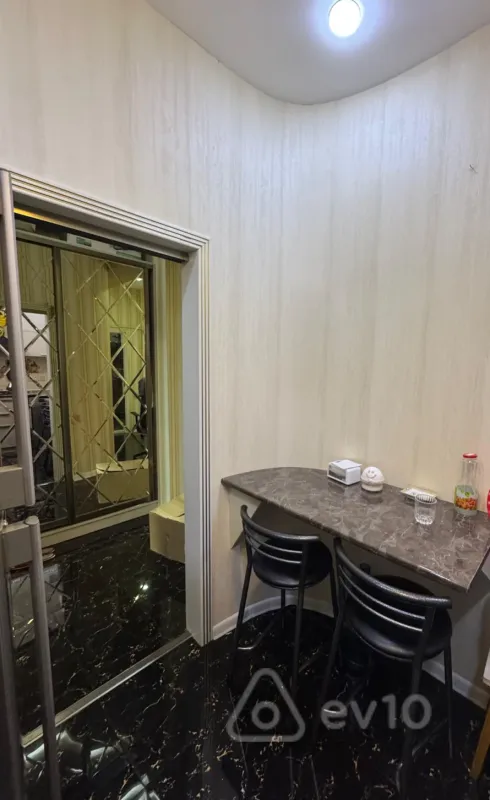 Kirayə verilir 2 otaqlı yeni tikili 65 m²