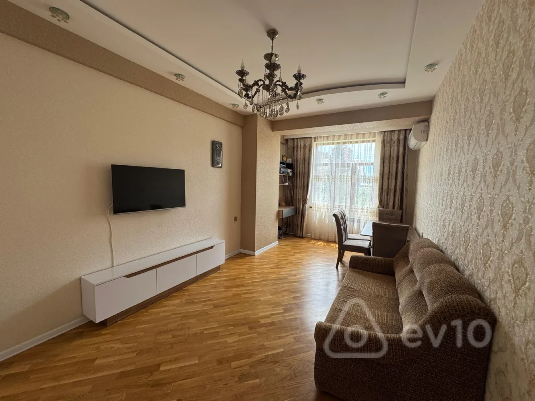 Kirayə verilir 2 otaqlı yeni tikili 65 m²