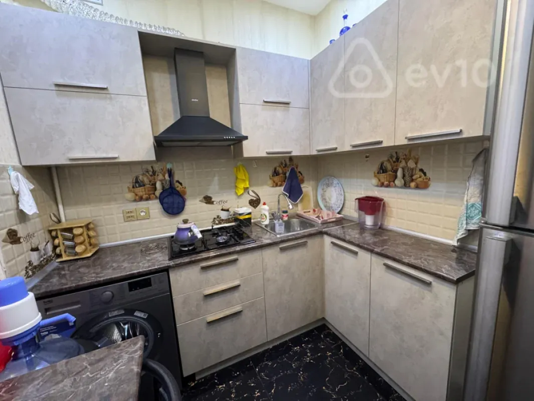 Kirayə verilir 2 otaqlı yeni tikili 65 m²