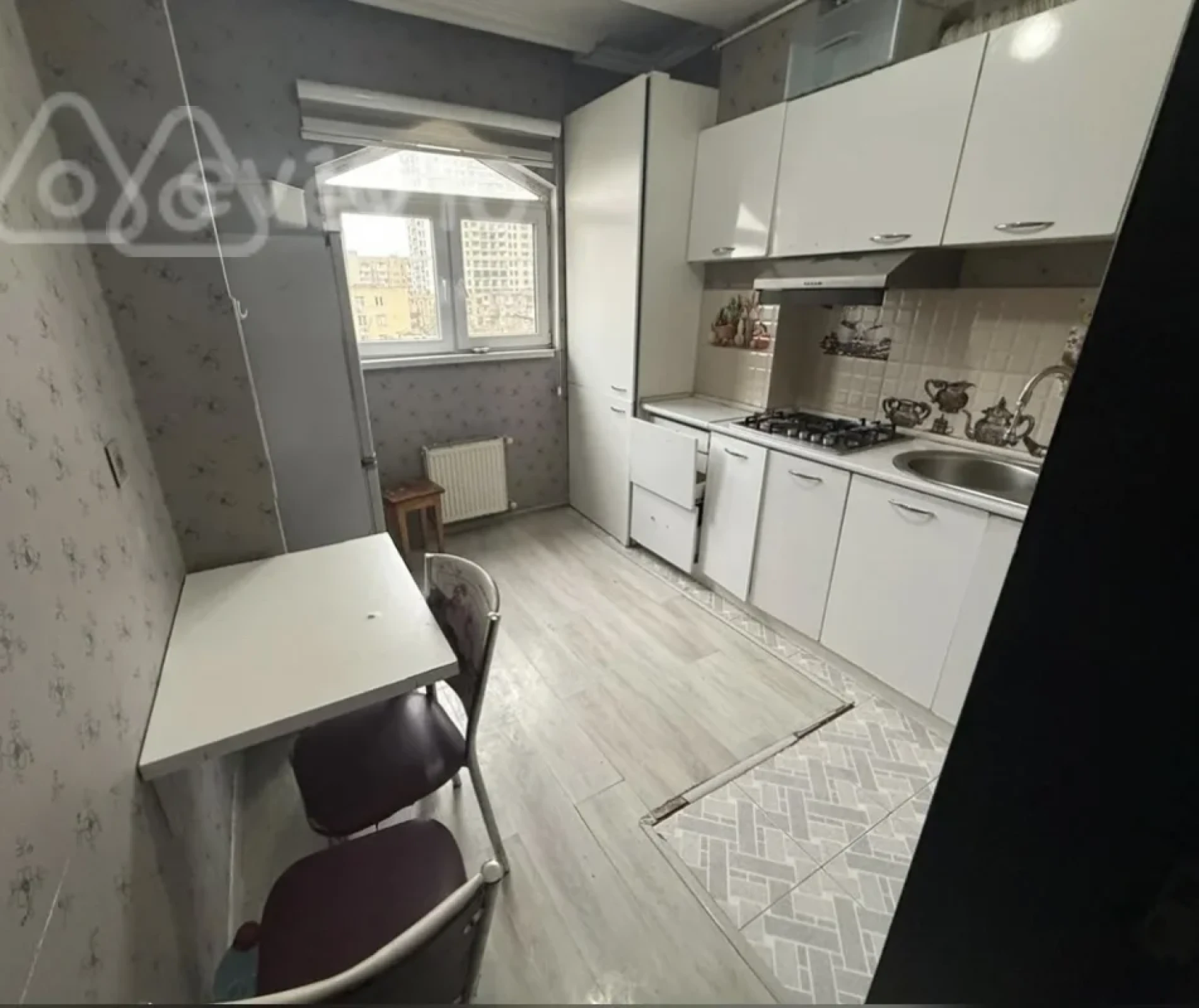Kirayə verilir 1 otaqlı köhnə tikili 50 m²