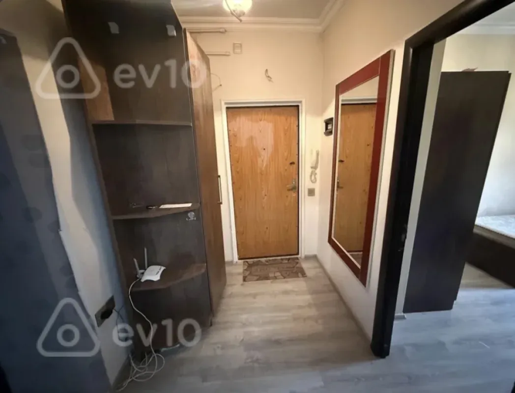 Kirayə verilir 1 otaqlı köhnə tikili 50 m²