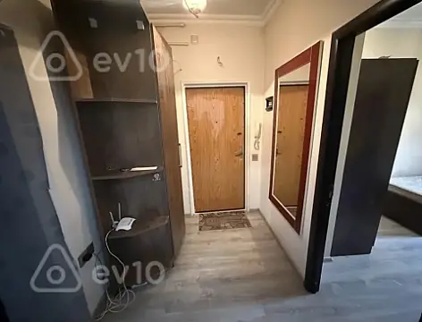 Kirayə verilir 1 otaqlı köhnə tikili 50 m²