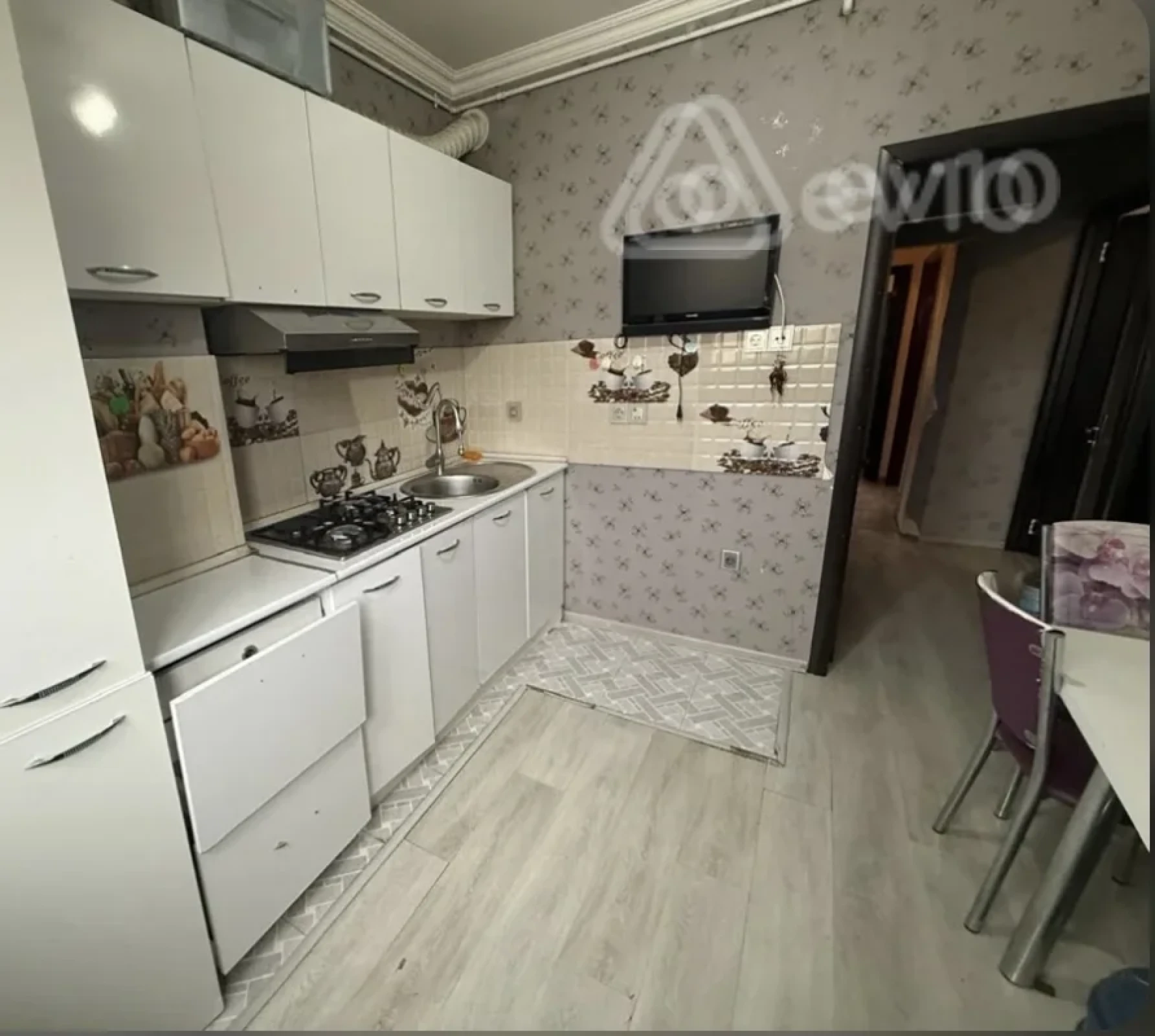 Kirayə verilir 1 otaqlı köhnə tikili 50 m²