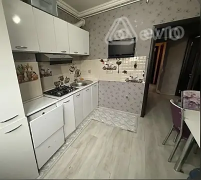 Kirayə verilir 1 otaqlı köhnə tikili 50 m²
