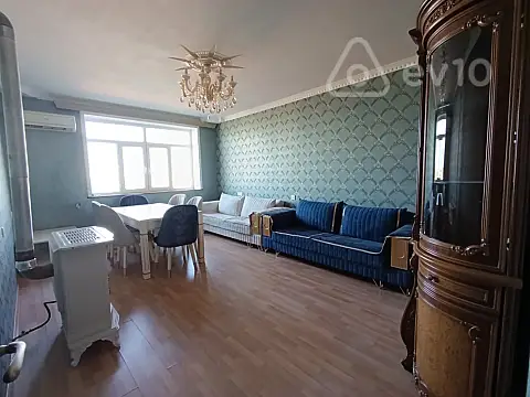 Kirayə verilir 2 otaqlı köhnə tikili 50 m²