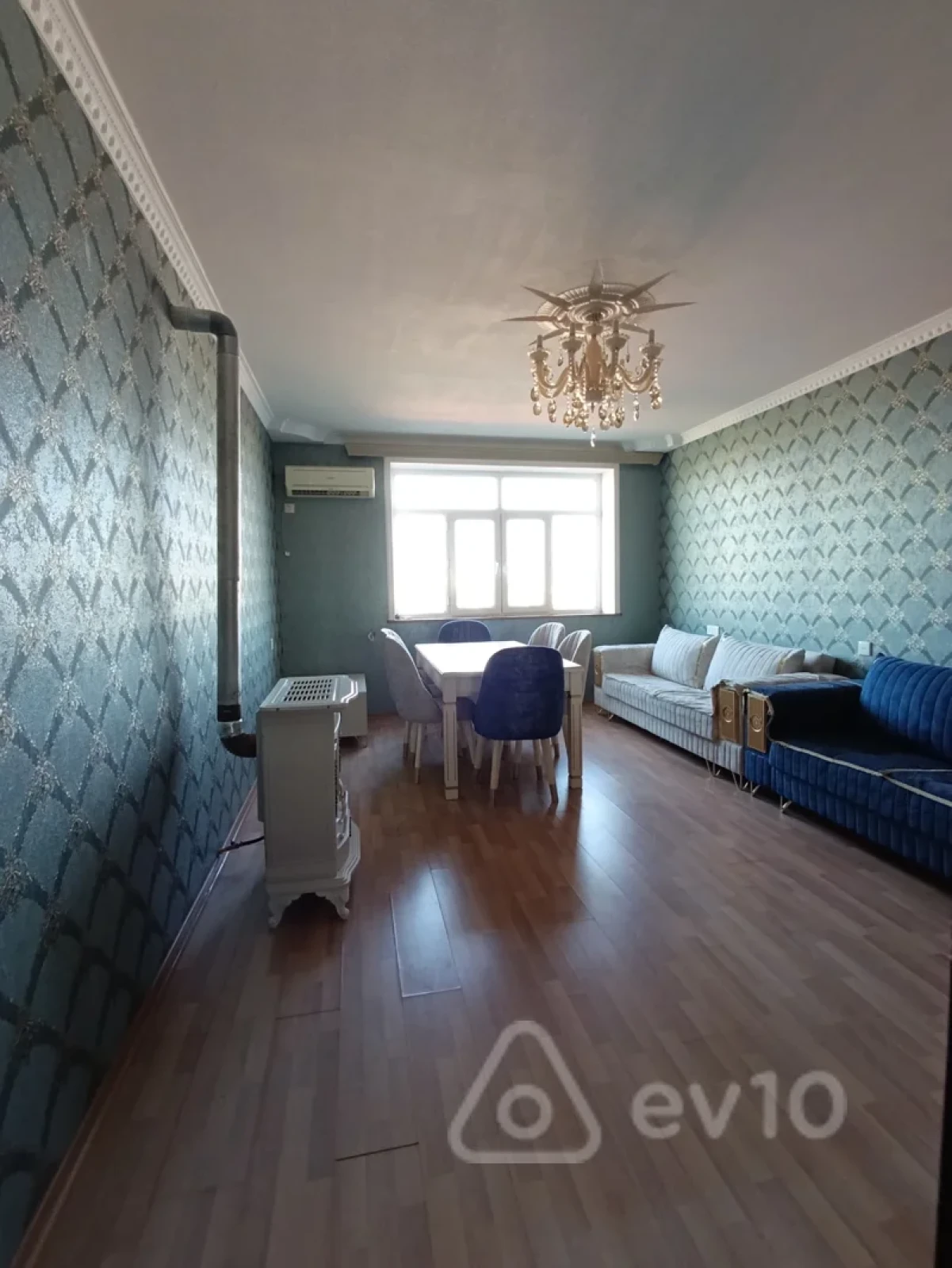 Kirayə verilir 2 otaqlı köhnə tikili 50 m²