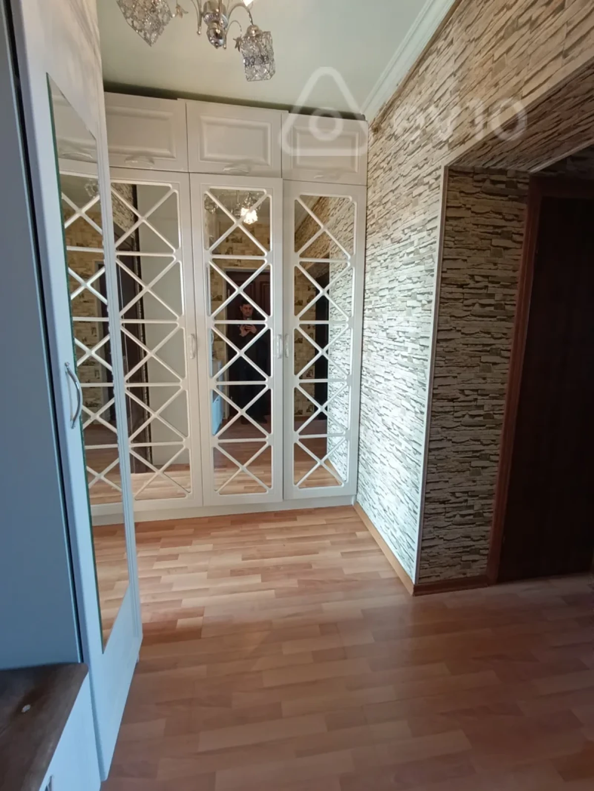 Kirayə verilir 2 otaqlı köhnə tikili 50 m²