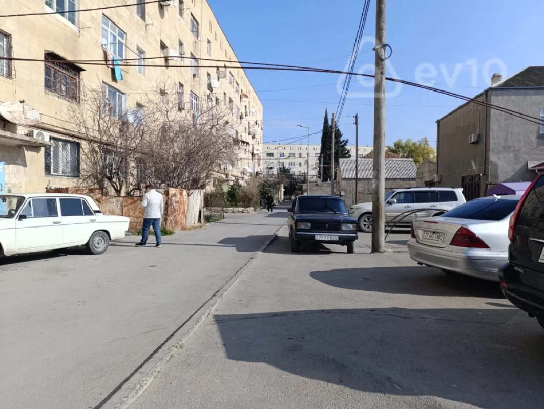 Kirayə verilir 2 otaqlı köhnə tikili 50 m²