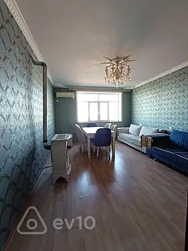 Kirayə verilir 2 otaqlı köhnə tikili 50 m²