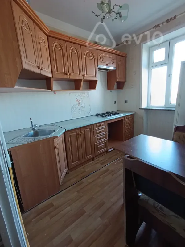 Kirayə verilir 2 otaqlı köhnə tikili 50 m²